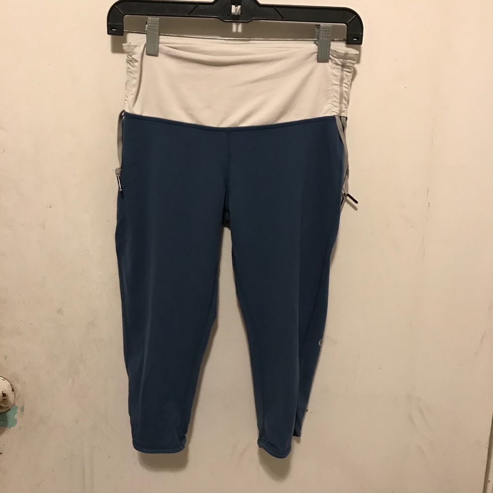 Lululemon blue and white leggings